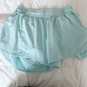 lululemon hotty hot shorts!